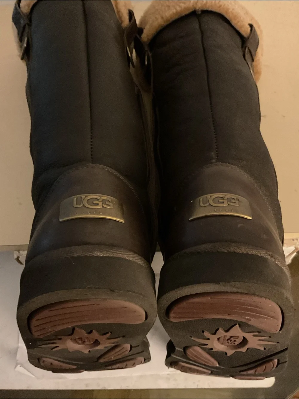 UGG women brown leather sheepskin tall sheepskin tall knee high Locarno boots 8